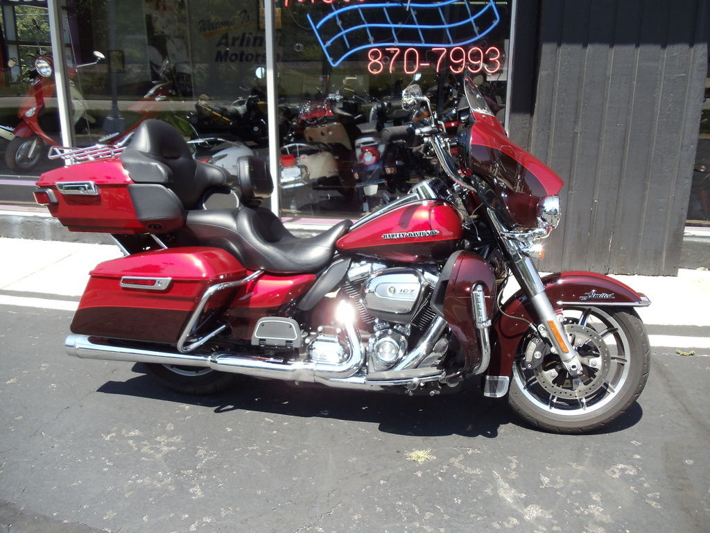 2018 Harley-Davidson® FLHTK - Ultra Limited ULTRA LIMITED in Arlington Heights, IL