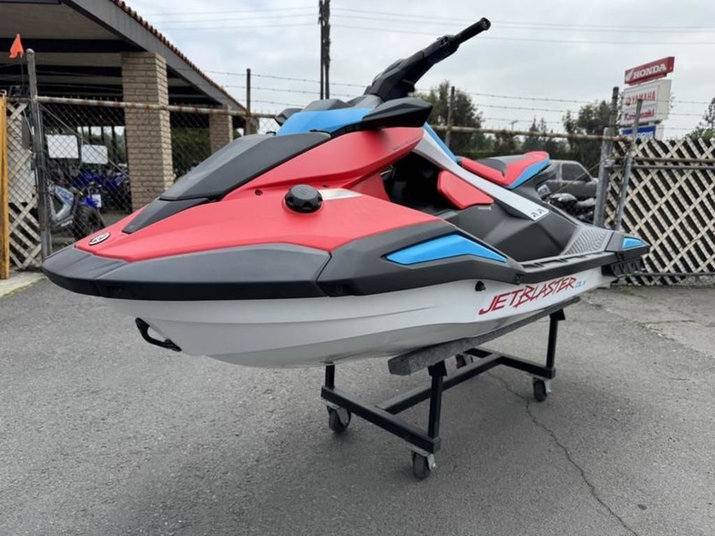 2025 Yamaha Waverunners Jetblaster DLX 3-Up DLX 3-UP in La Habra, CA