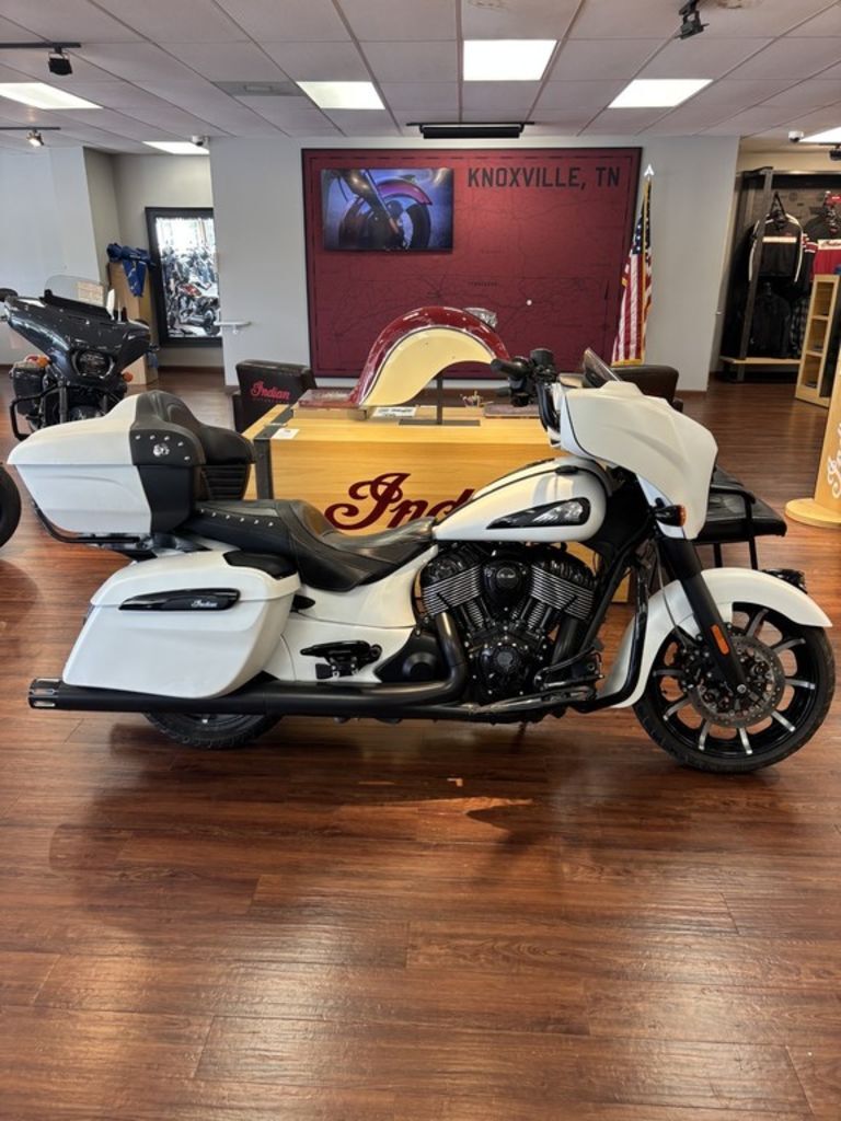 2019 Indian Motorcycle® Chieftain Dark Horse® White Smoke DARK HORSE in Knoxville, TN