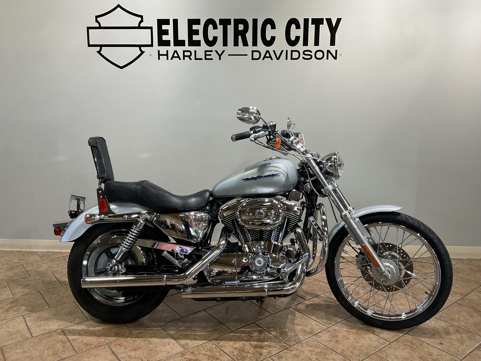 2006 Harley-Davidson 1200 Custom in Scranton, PA
