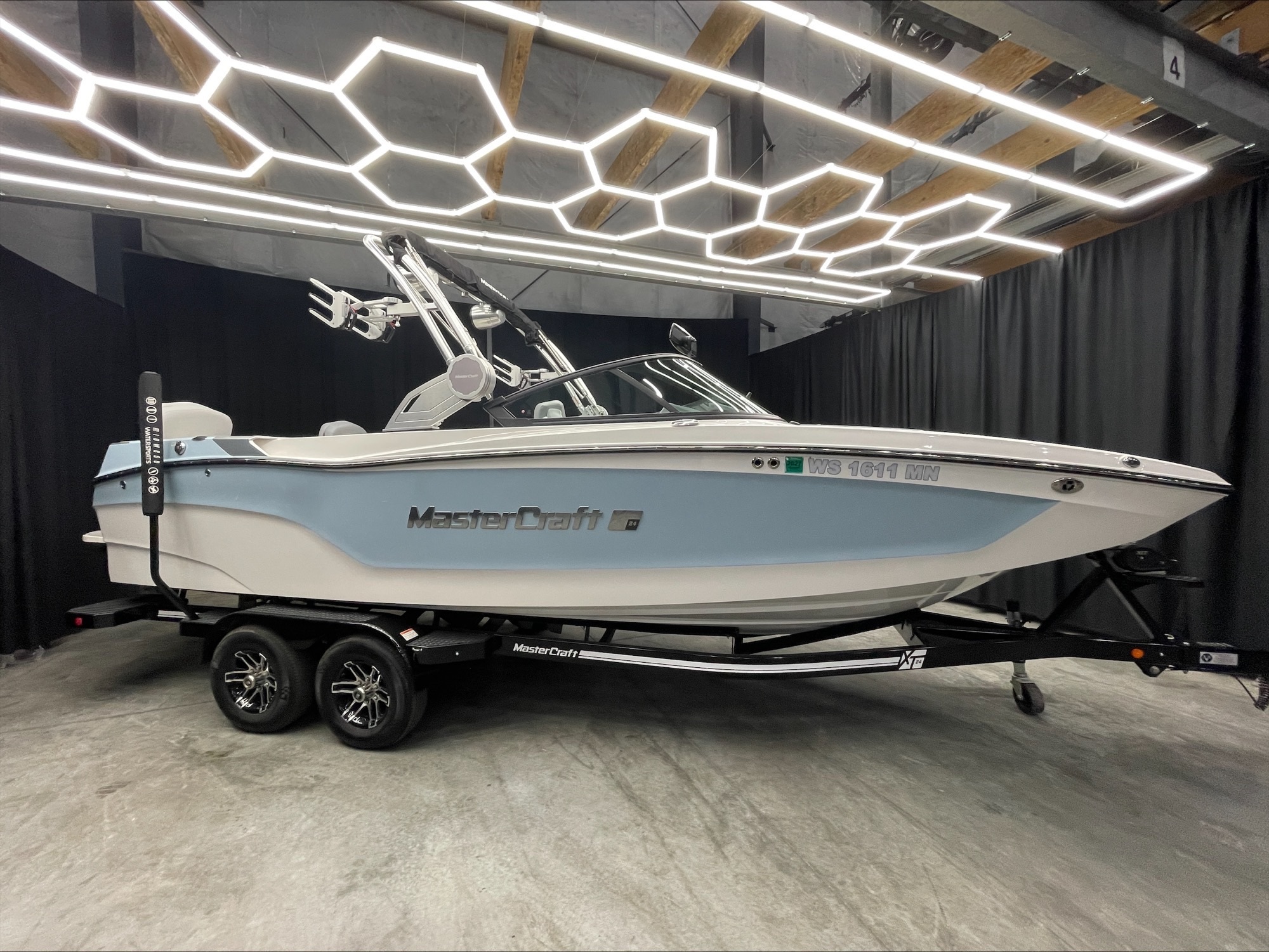 2022 Mastercraft XT24 NAN in crystal MN