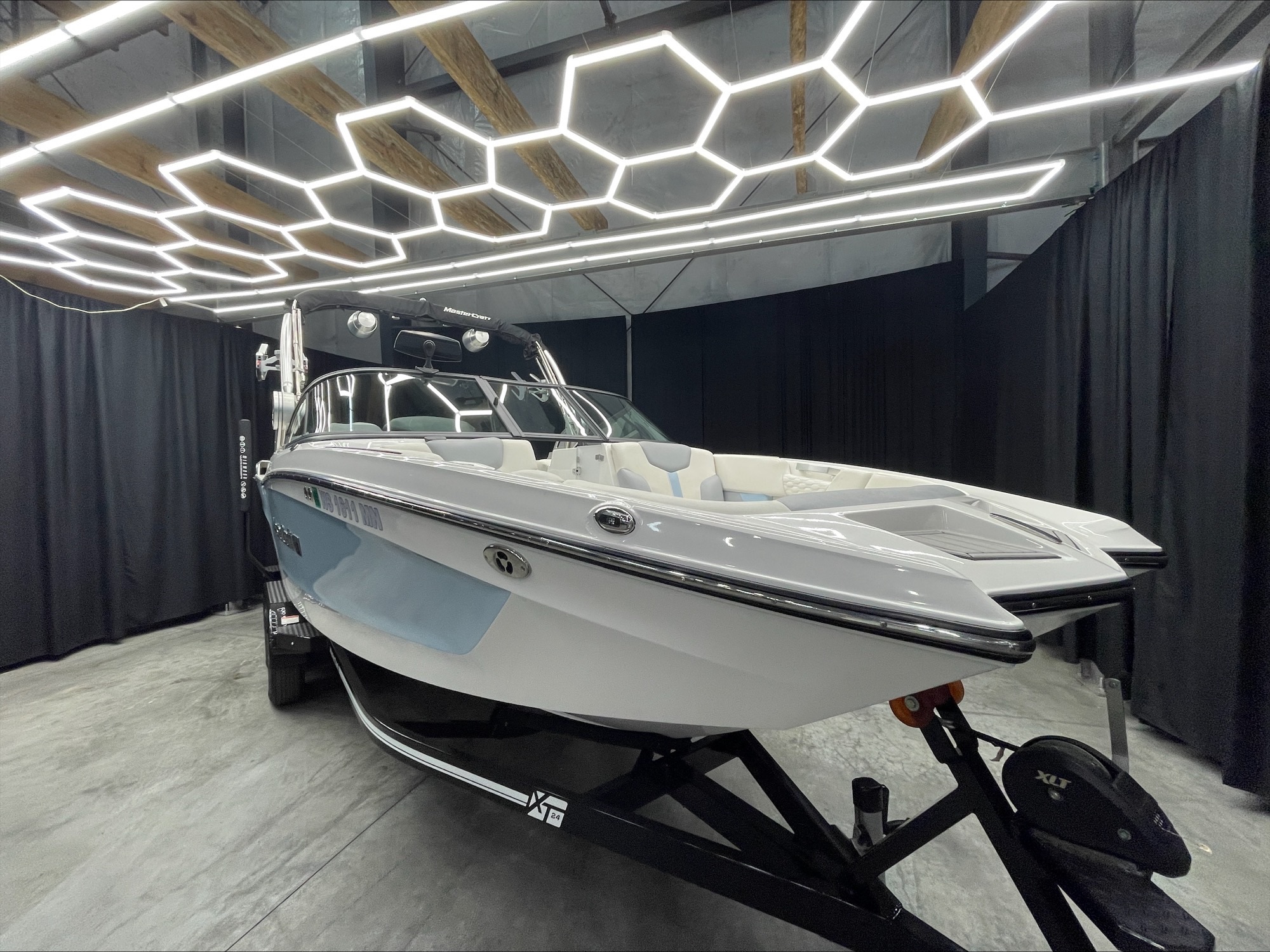 2022 Mastercraft XT24 NAN in crystal MN