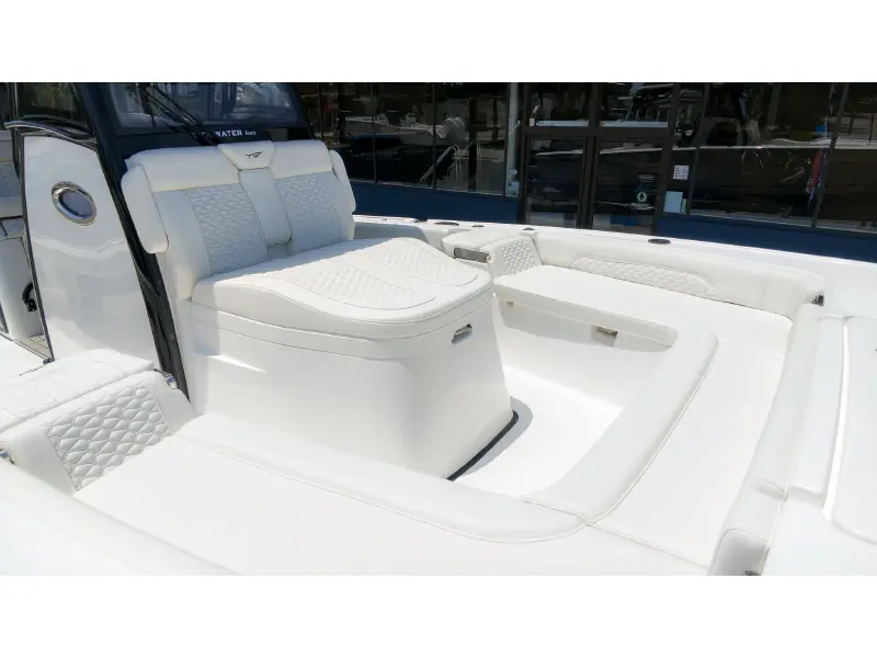 2027 Tidewater 3100 Carolina Bay