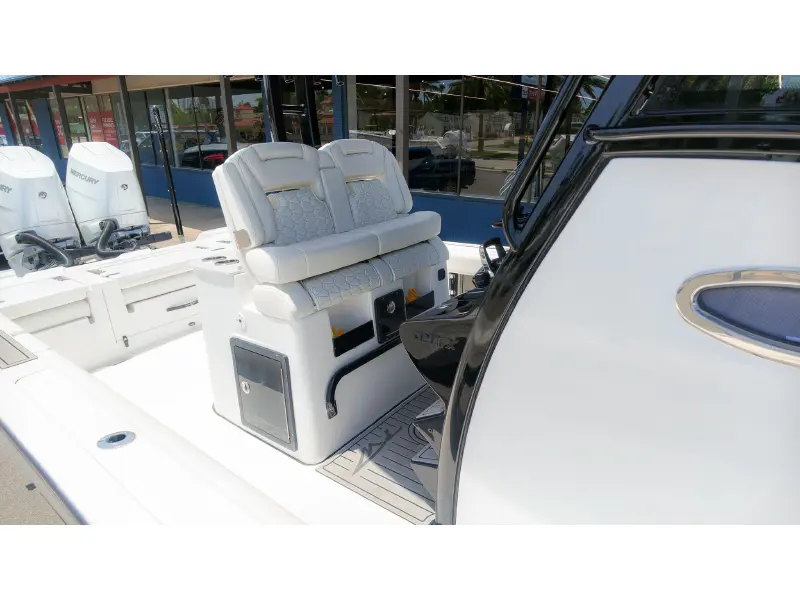 2027 Tidewater 3100 Carolina Bay
