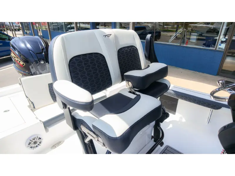2027 Tidewater 2300 Carolina Bay