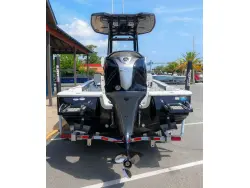 2027 Tidewater 2300 Carolina Bay