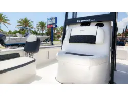 2027 Tidewater 2300 Carolina Bay