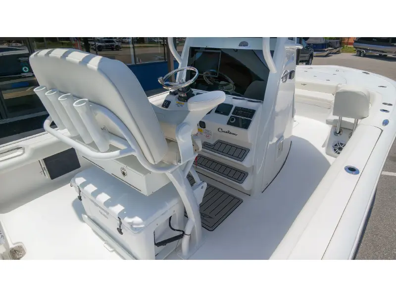 2027 Tidewater 2500 Carolina Bay