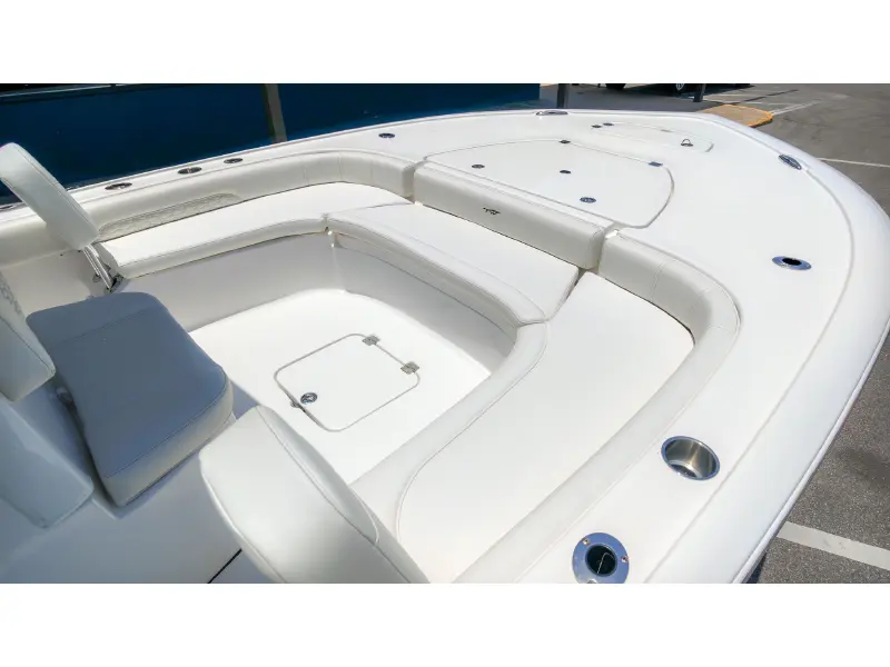 2027 Tidewater 2500 Carolina Bay