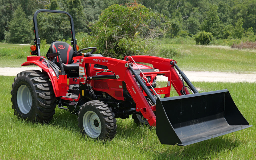 2026 Mahindra 1600 Series 1626 Shuttle in Chiefland, FL