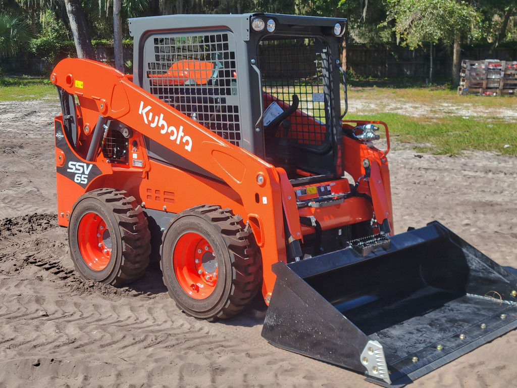 2026 Kubota Skid Steer Loaders SSV65 in Deland, FL
