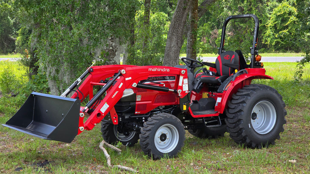 2026 Mahindra 1600 Series 1626 HST in Chiefland, FL