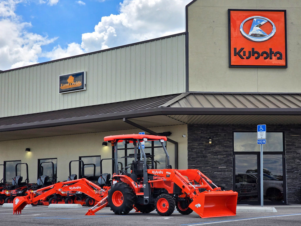 2026 Kubota Tractor Loader Backhoe B26 in Live Oak, FL