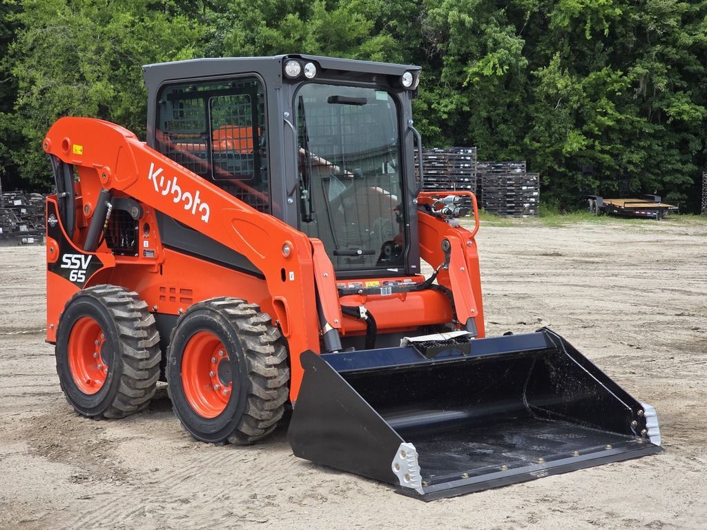 2026 Kubota Skid Steer Loaders SSV65 in Hastings, FL