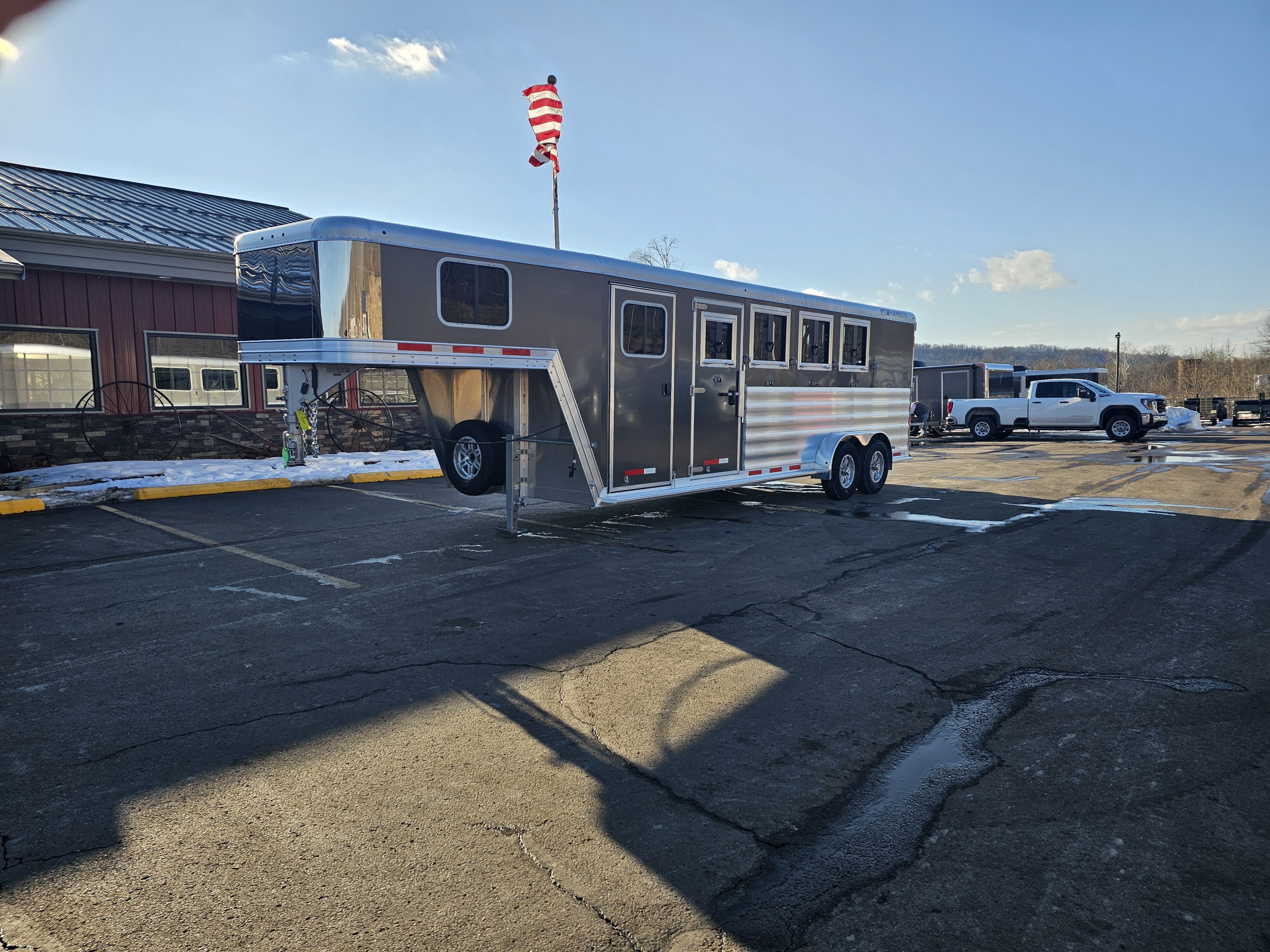 2026 FEATHERLITE 4H Slant Horse Trailer in Athens, OH