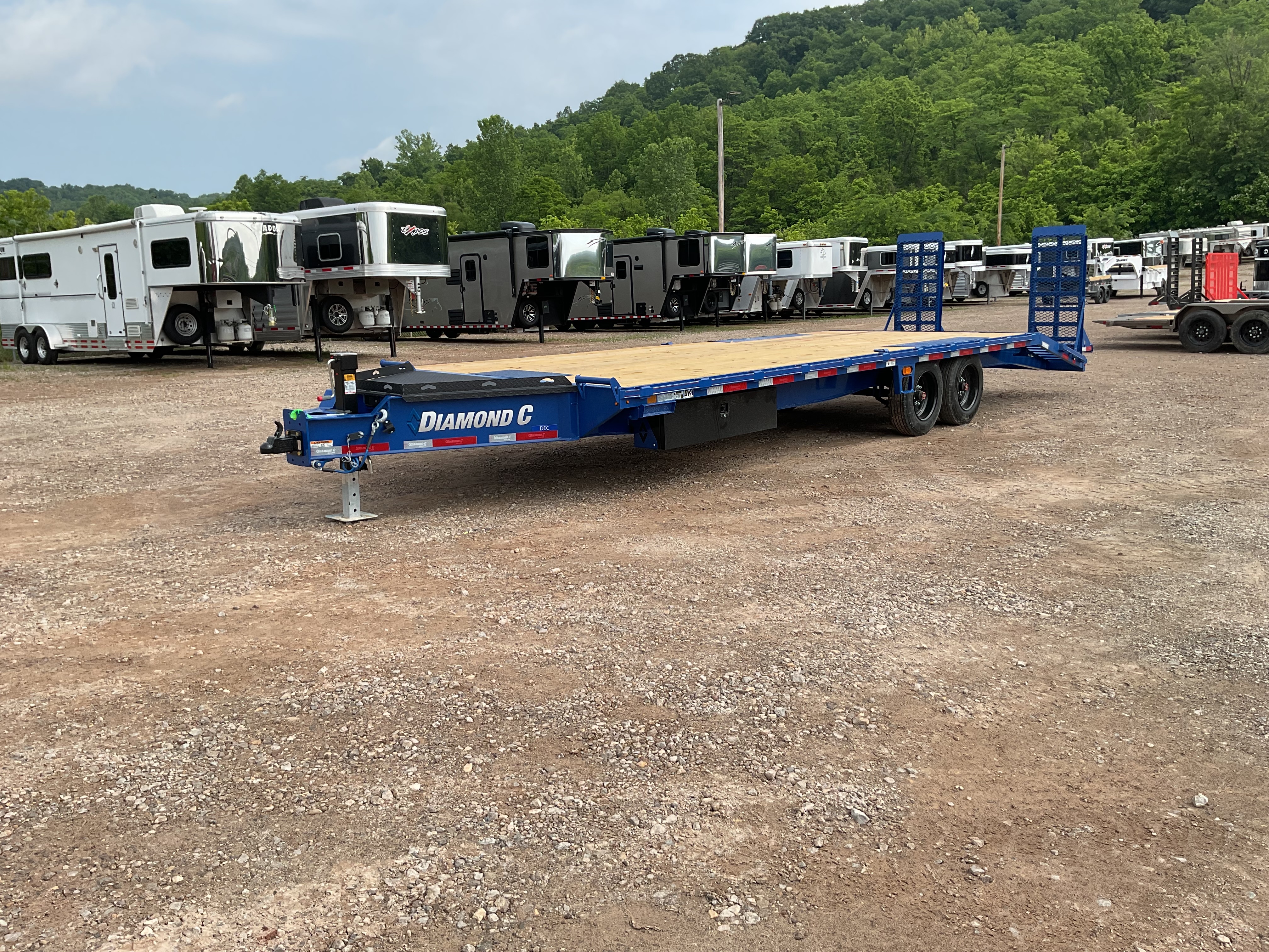 2025 DIAMOND C 26' Deck Over Flatbed Equipment Trailer in Athens, OH