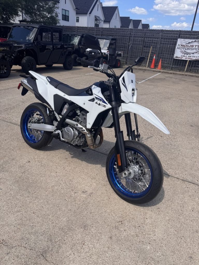 2026 Suzuki DR-Z4SM BASE in College Station, TX
