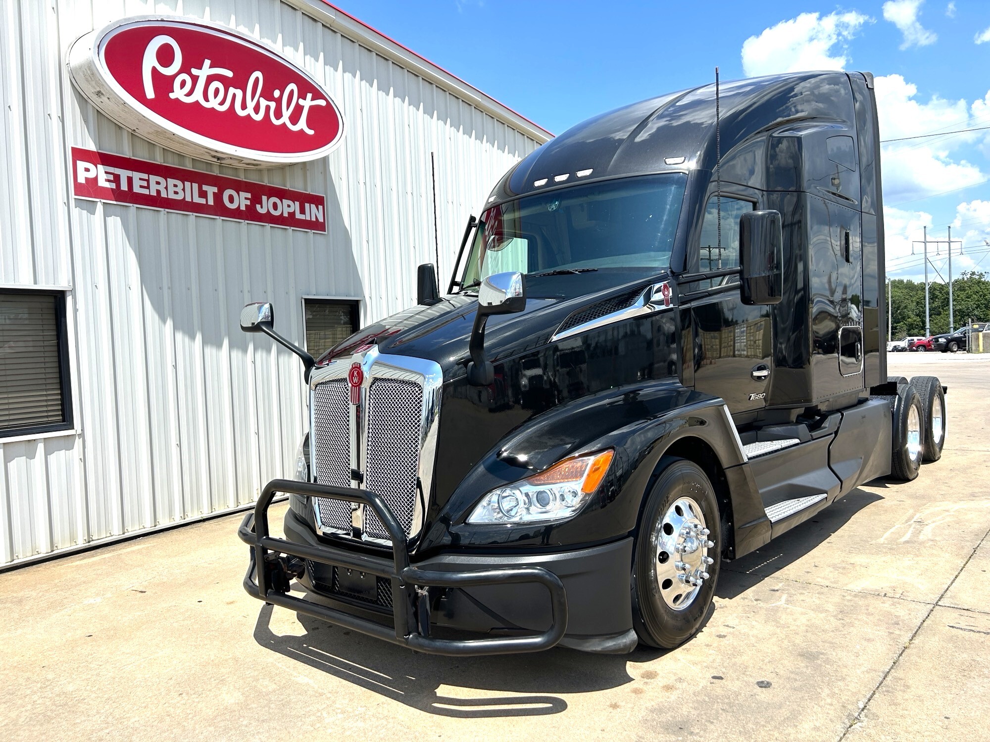 2023 KENWORTH T680 in Joplin, MO