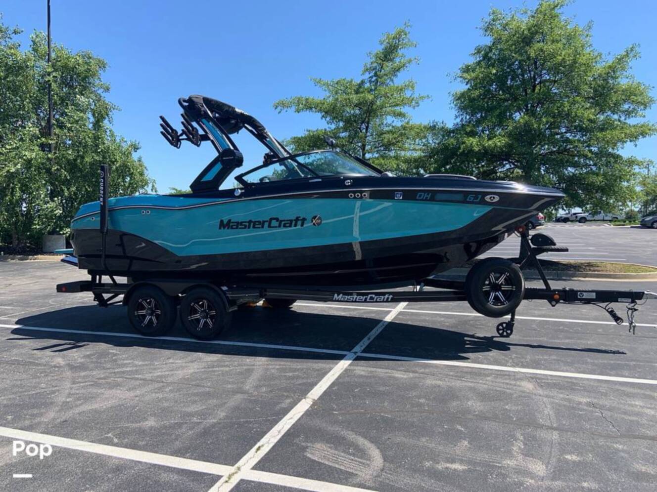 A photo of this 2022 Mastercraft X22