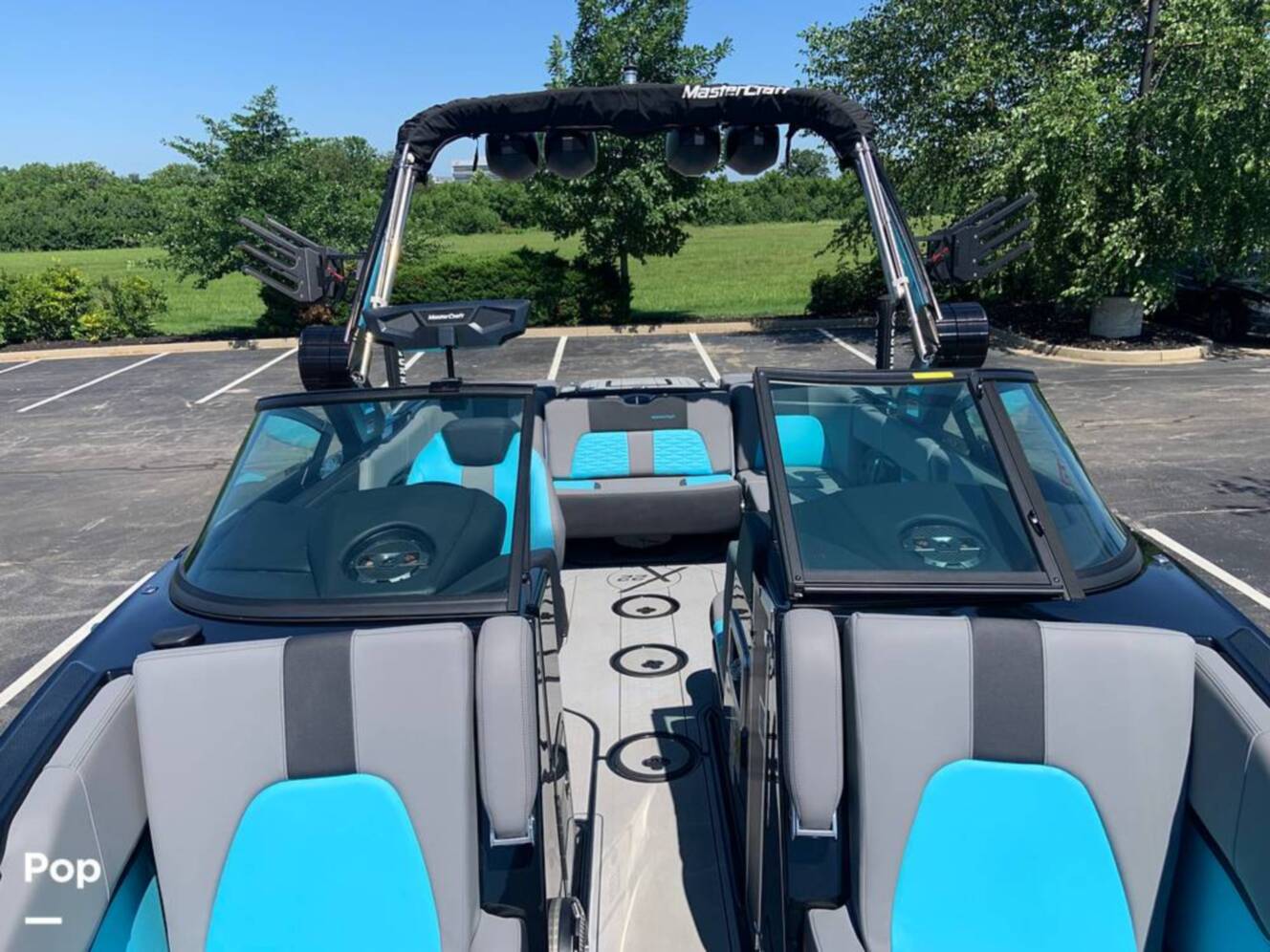 A photo of this 2022 Mastercraft X22
