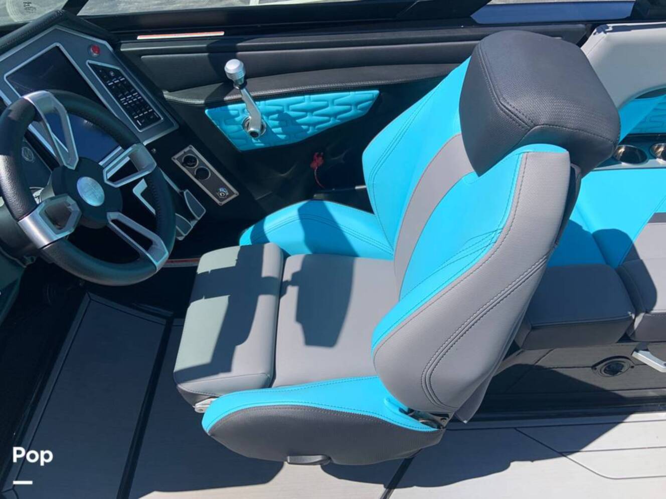 A photo of this 2022 Mastercraft X22
