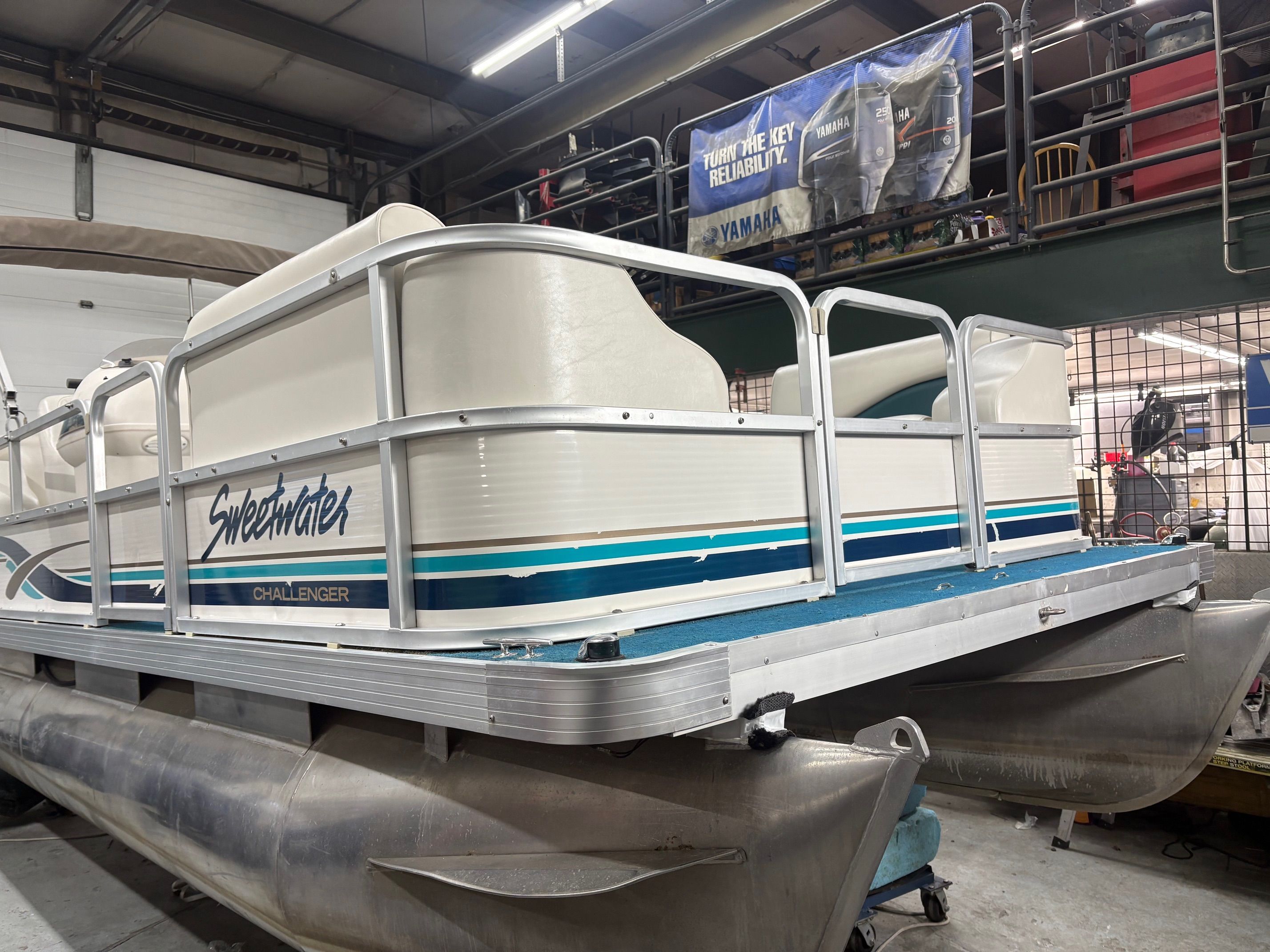 2001 Sweetwater 180 XS in brookfield CT