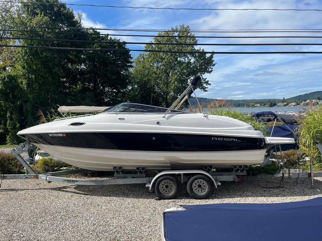 2008 Regal 2450 in brookfield CT