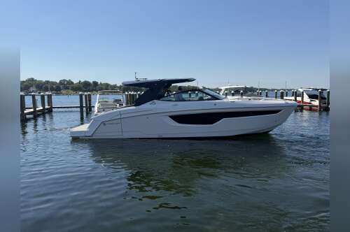 2024 Cruisers Yachts 38 GLS 38 GLS OB in excelsior MN