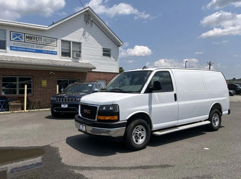 2025 GMC SAVANA in Lakewood, NJ
