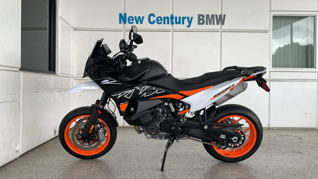 2024 KTM 890 SMT 890 in Alhambra, CA
