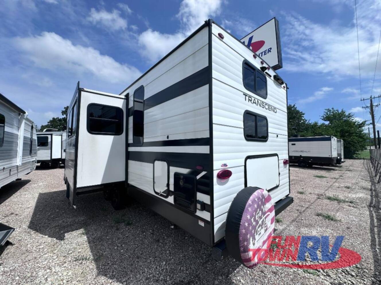 A photo of this 2025 Grand Design Transcend Xplor 265BH