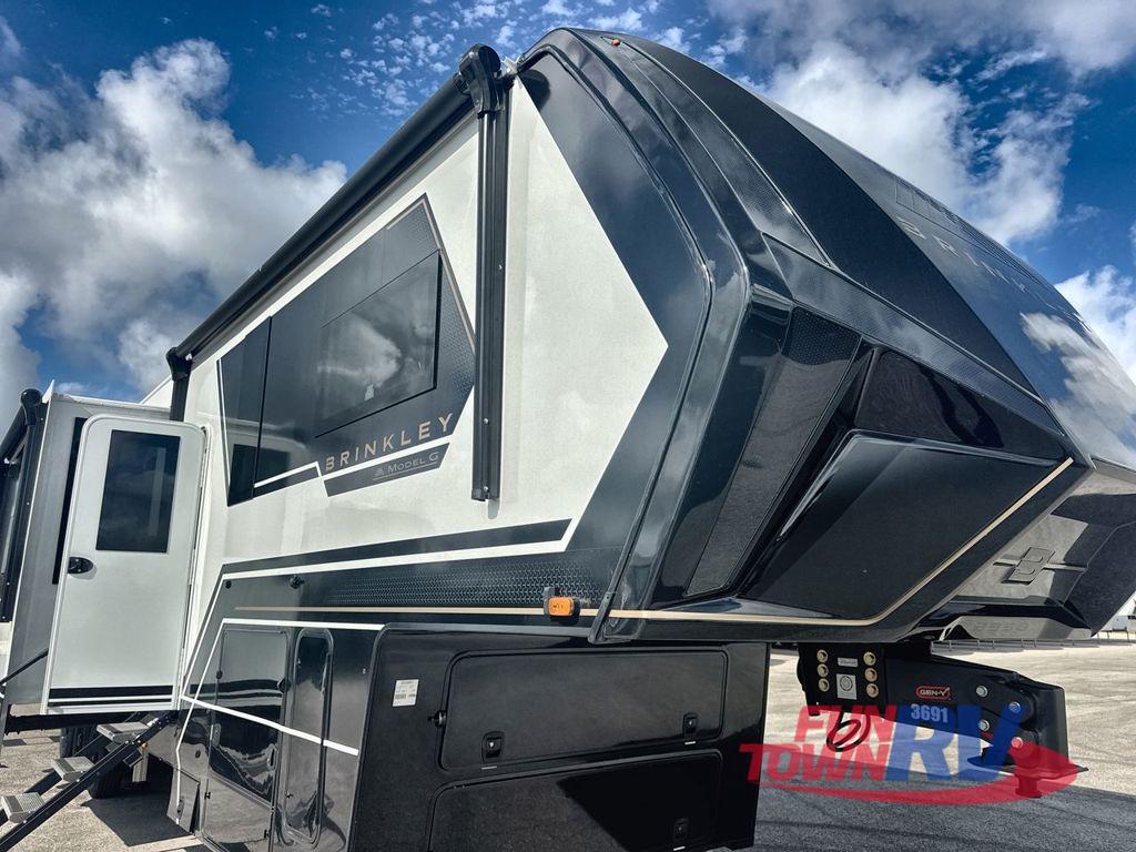 2027 Brinkley Model G 3950 Fifth Wheel Toy Hauler RV
