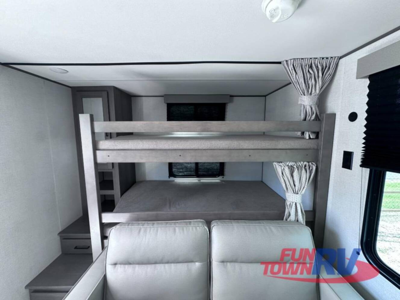 A photo of this 2025 Grand Design Transcend Xplor 265BH