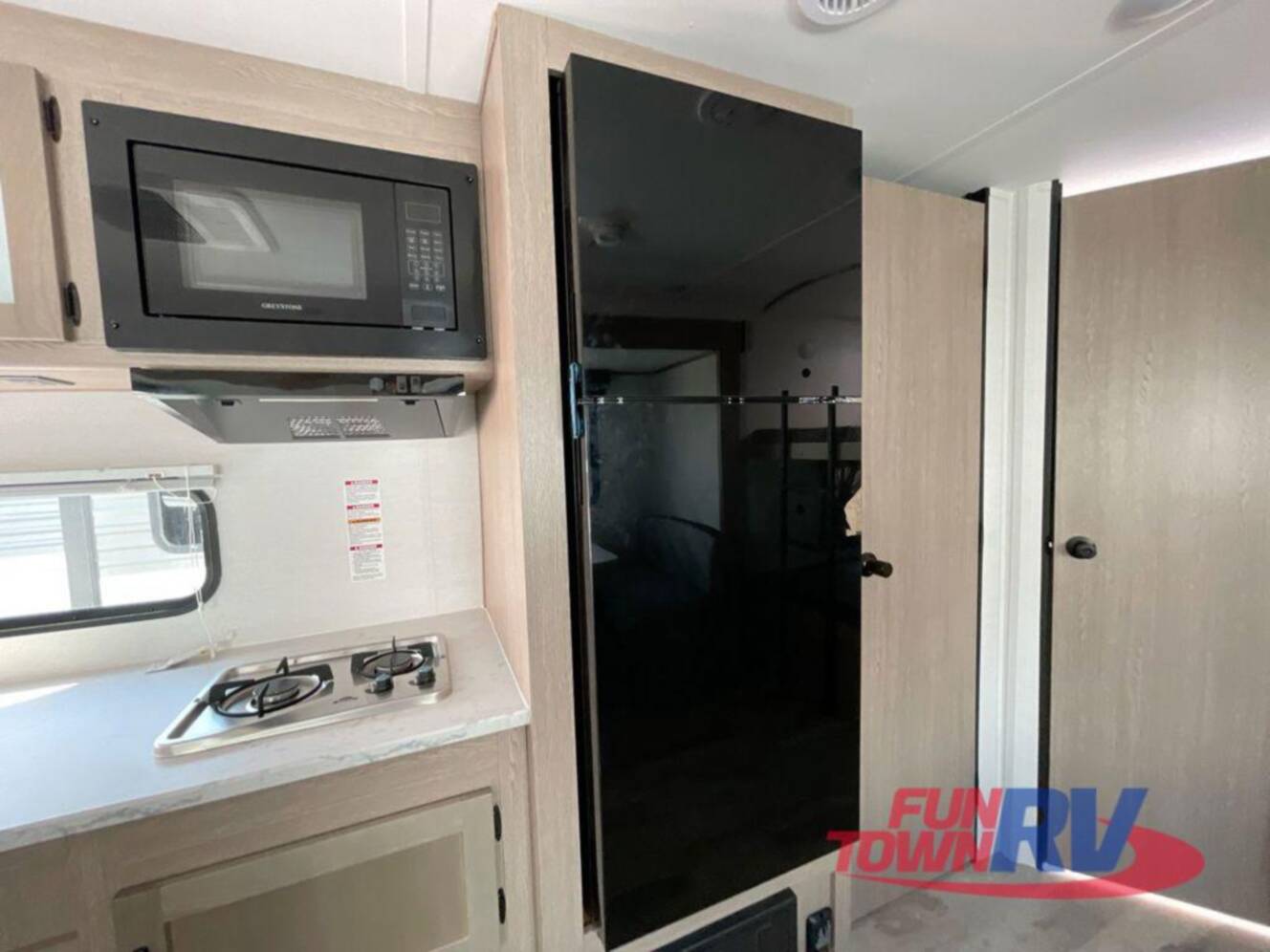 A photo of this 2026 Gulf Stream Rv Yellowstone Classic 269BH
