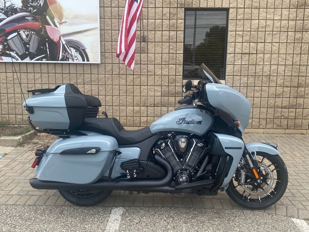 2025 Indian Motorcycle® Roadmaster® PowerPlus Dark Horse® Storm Gray DARK HORSE in Clinton Twp, MI