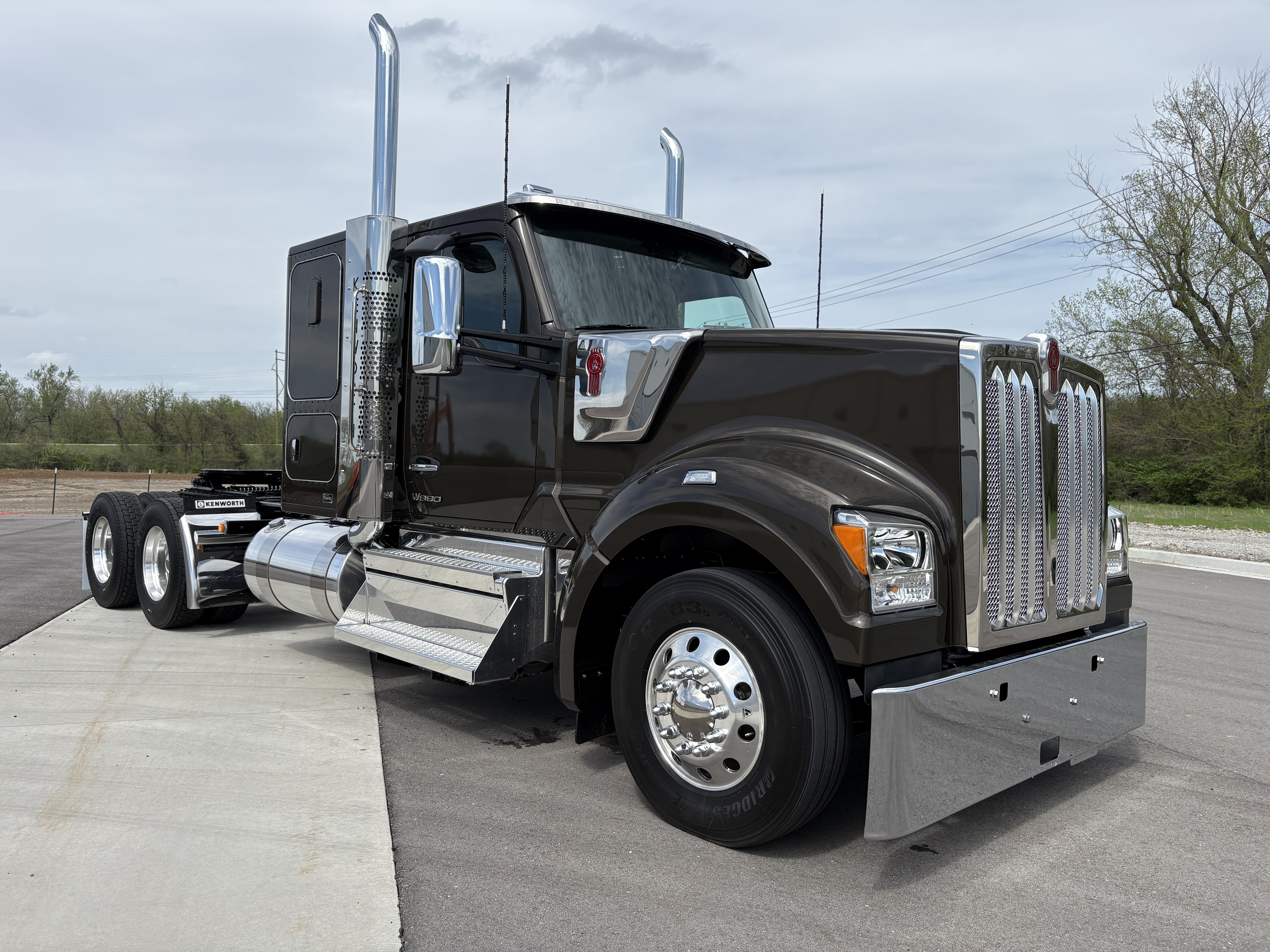 2027 KENWORTH W990 in Kansas City, MO