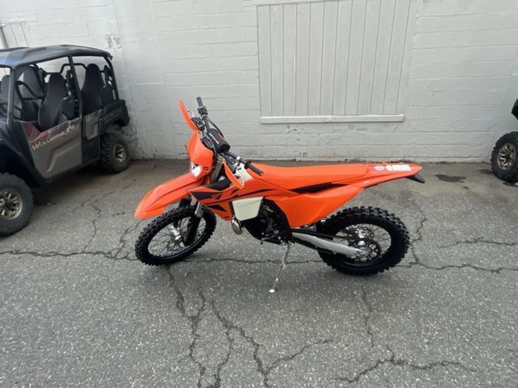 2025 KTM 150 XC-W XC-W in East Hanover, NJ
