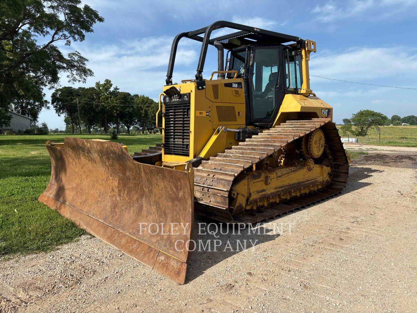 2017 CAT D6NLGP in Wichita, KS
