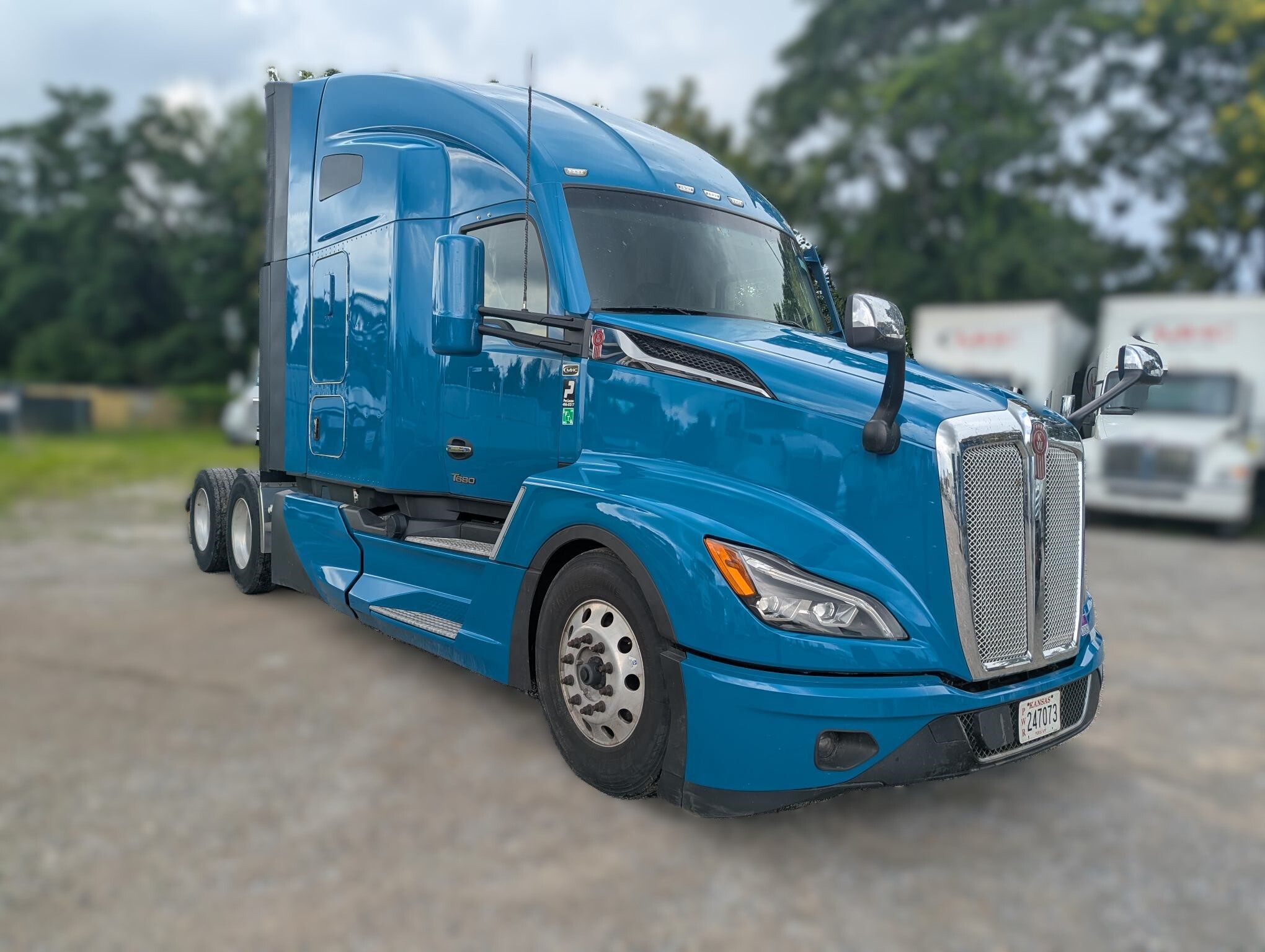 2024 KENWORTH T680 in Fort Worth, TX