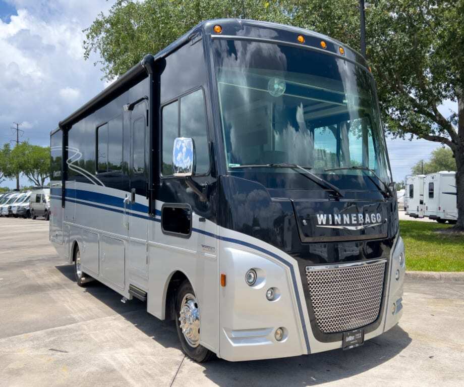 2022 Winnebago ADVENTURER 29B in sanford FL