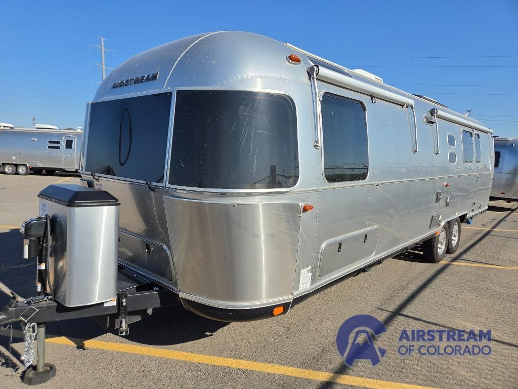 2024 Airstream Classic 33FB Twin in denver CO