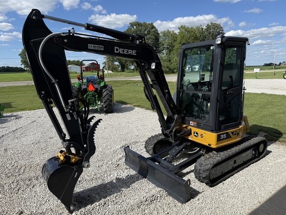 2023 John Deere 35 P in Atwood, IL