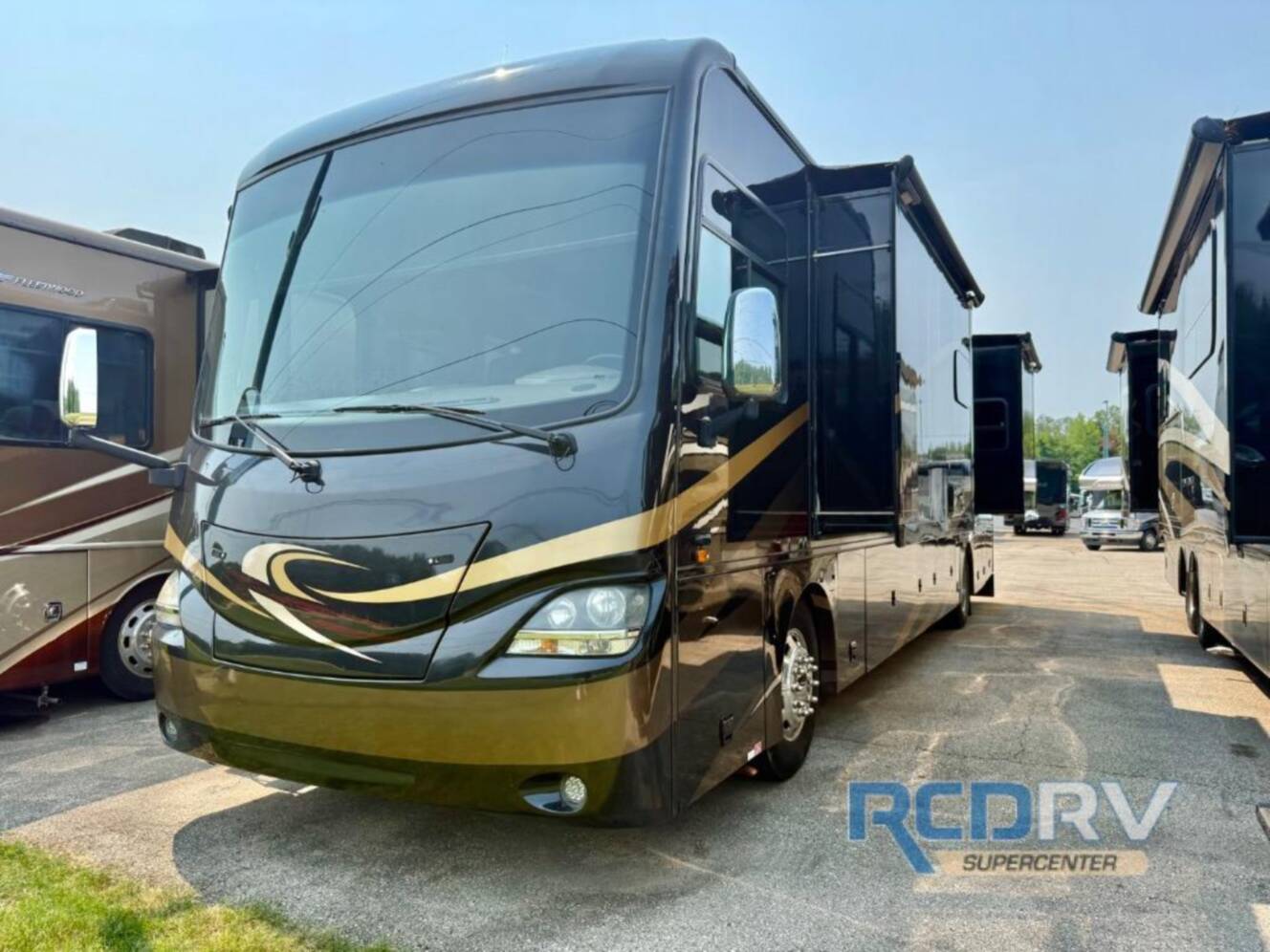 A photo of this 2016 Coachmen Rv Sportscoach Cross Country RD 407FW