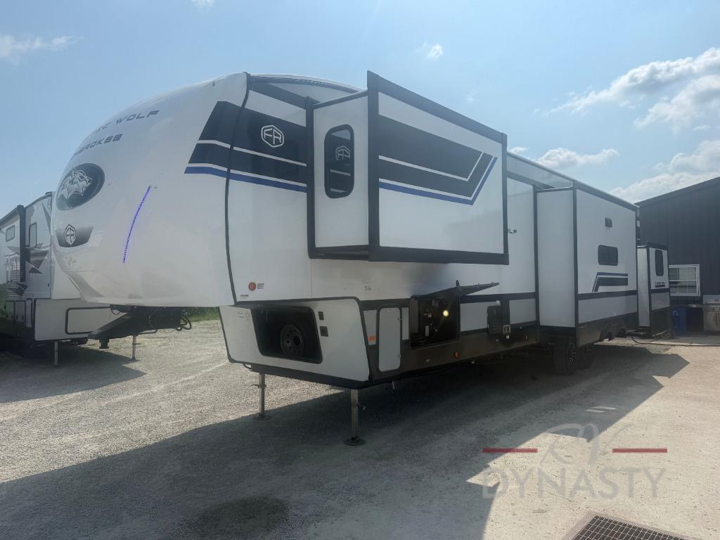 2027 Forest River Rv Cherokee Arctic Wolf 37LOFT in bunker hill IN
