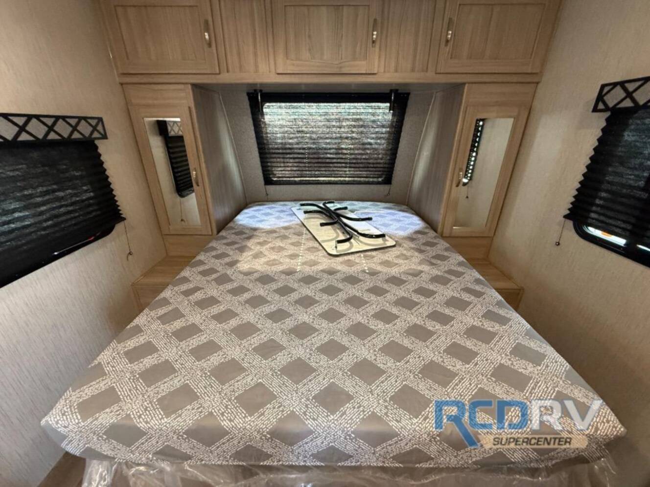 A photo of this 2021 Coachmen Rv Freedom Express Ultra Lite 192RBS