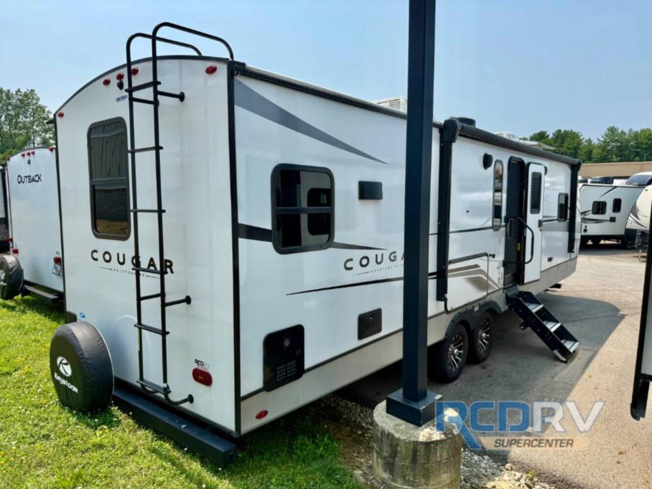 A photo of this 2023 Keystone Rv Cougar Half-Ton 30RKD