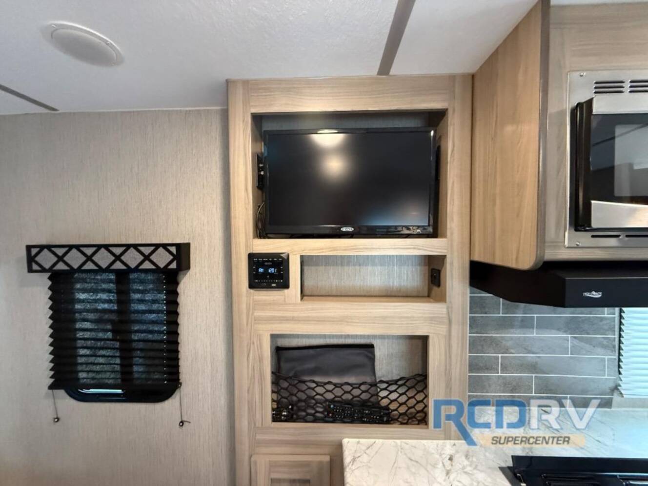 A photo of this 2021 Coachmen Rv Freedom Express Ultra Lite 192RBS