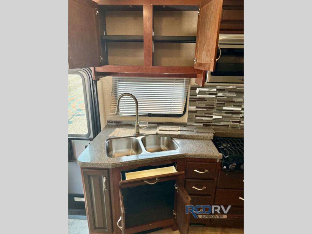 A photo of this 2017 Fleetwood Rv Bounder 33C
