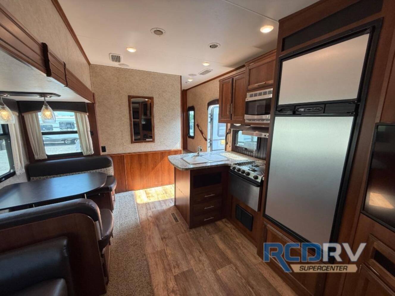 A photo of this 2017 Jayco Eagle HT 29.5BHDS