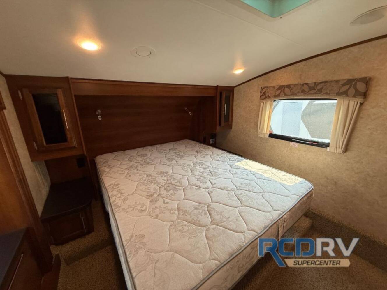 A photo of this 2017 Jayco Eagle HT 29.5BHDS